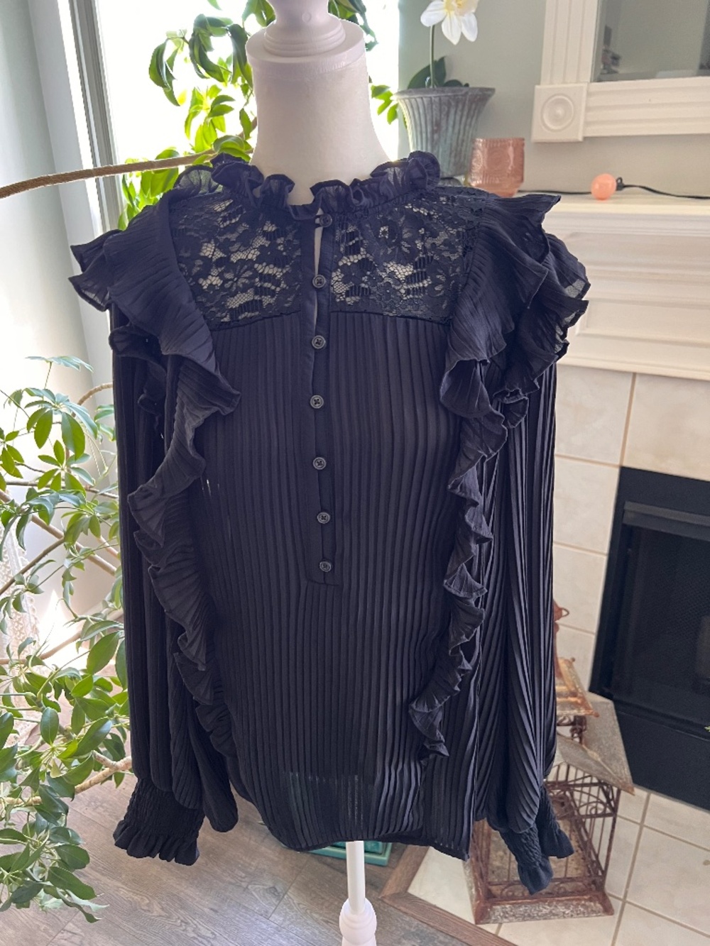 Anthropologie Romantic Bridgerton lacy ruffled poet blouse NWOT